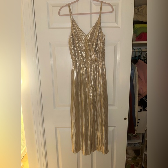 GOLD JUMPSUIT - Picture 1 of 6